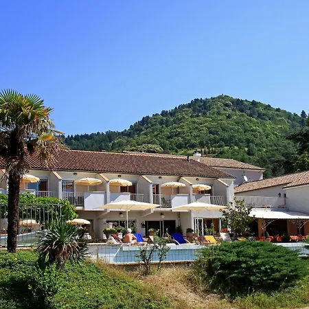Logis Restaurant Le Chene 3* Rocher