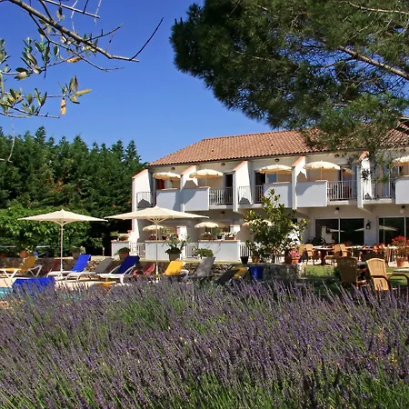 Logis Restaurant Le Chene Rocher