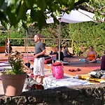Отель Logis Restaurant Le Chene 3*