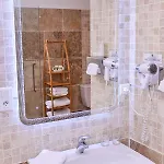 Logis Restaurant Le Chene Отель