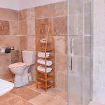 Отель Logis Restaurant Le Chene 3*