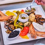 Отель Logis Restaurant Le Chene Rocher