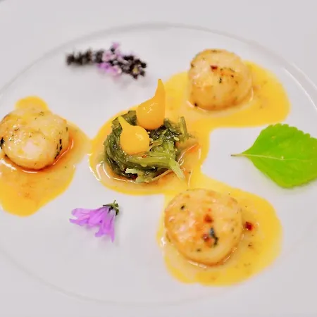 Logis Restaurant Le Chene 3* Rocher