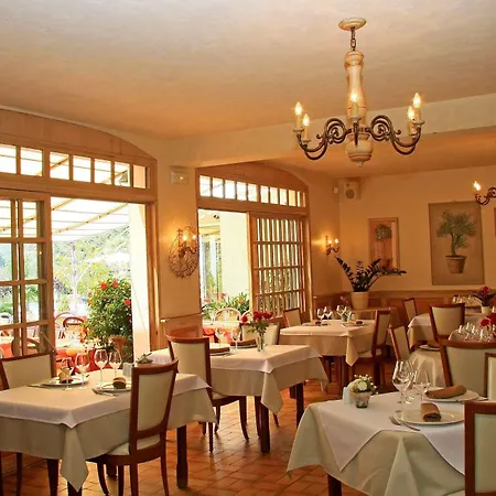 Le Chêne Hotel Rocher