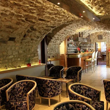 Le Chêne Hotel Rocher