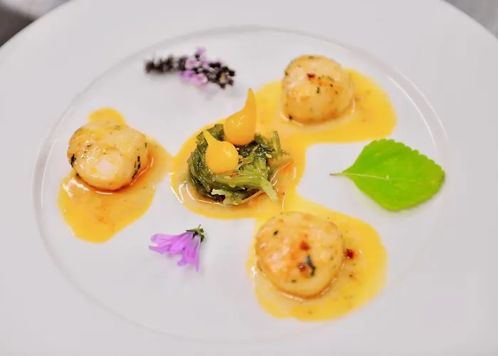 Logis Restaurant Le Chene 3* Rocher