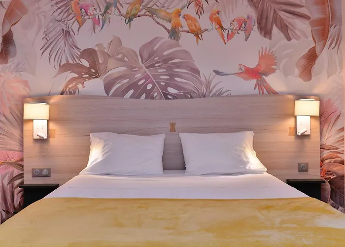 Logis Restaurant Le Chene Hotel Rocher