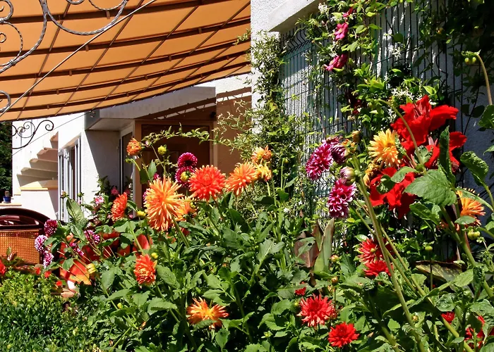 Logis Restaurant Le Chene Hotel 3*