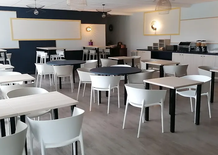 Logis Restaurant Le Chene Hotel 3*