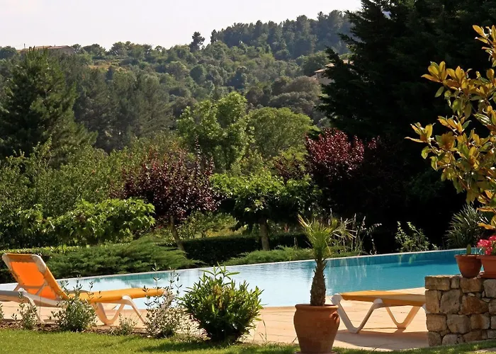 Hotel Logis Restaurant Le Chene 3*